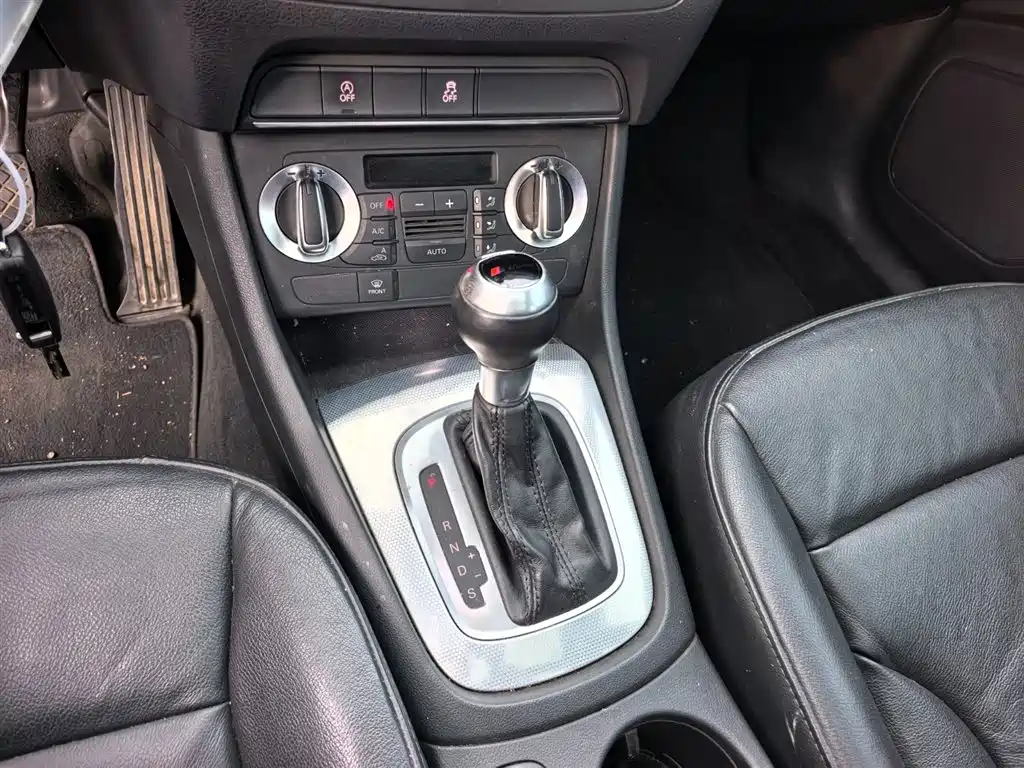 Audi Q3 2015 30 TFSI Comfort фото 14