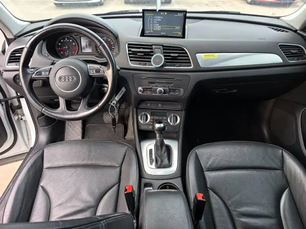 Audi Q3 2015 30 TFSI Comfort фото 10