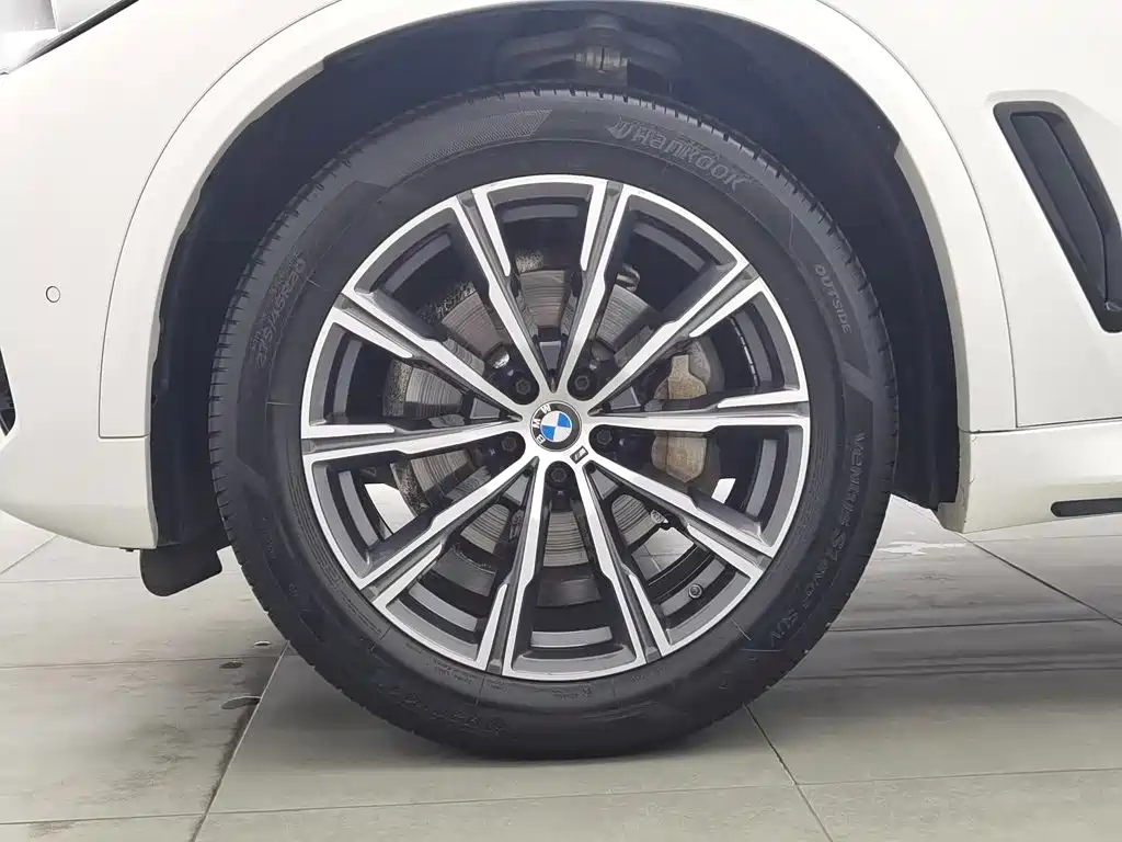 Photo 17 - BMW X5 (Import)