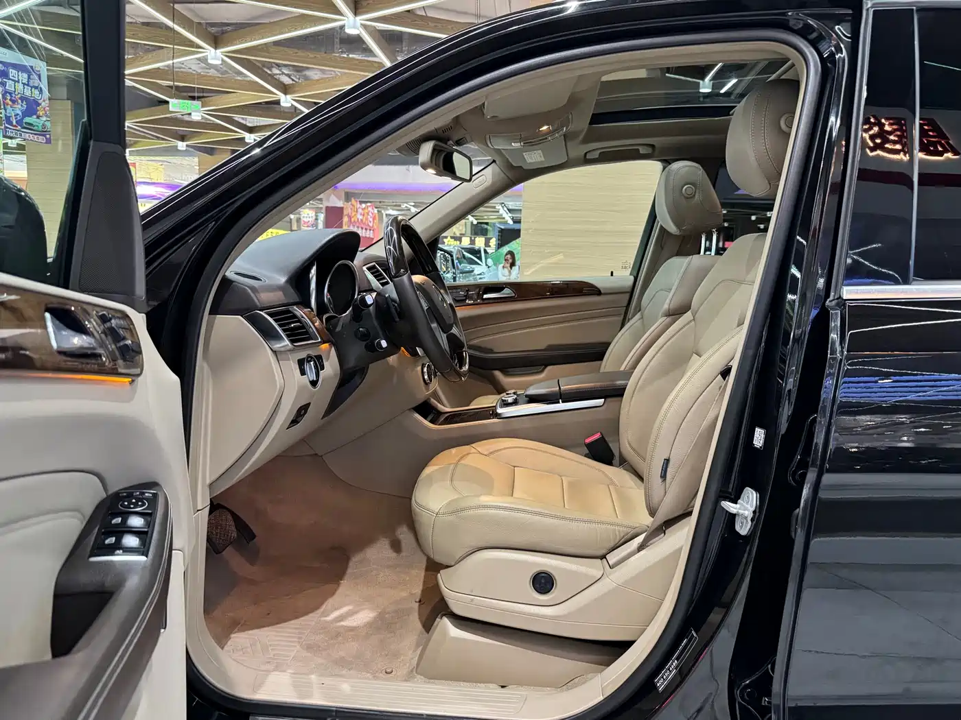 Mercedes-Benz M-Class 2014 ML 400 4MATIC Luxury фото 6