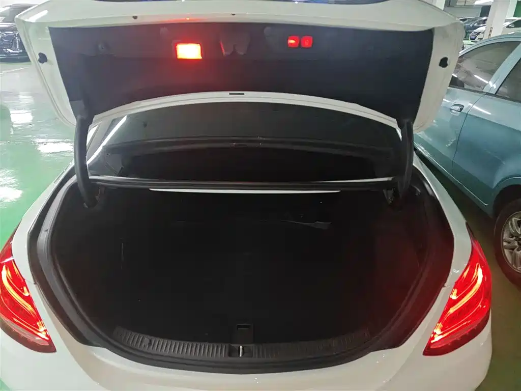 Mercedes-Benz C-Class 2016 C 200 L Sport фото 15