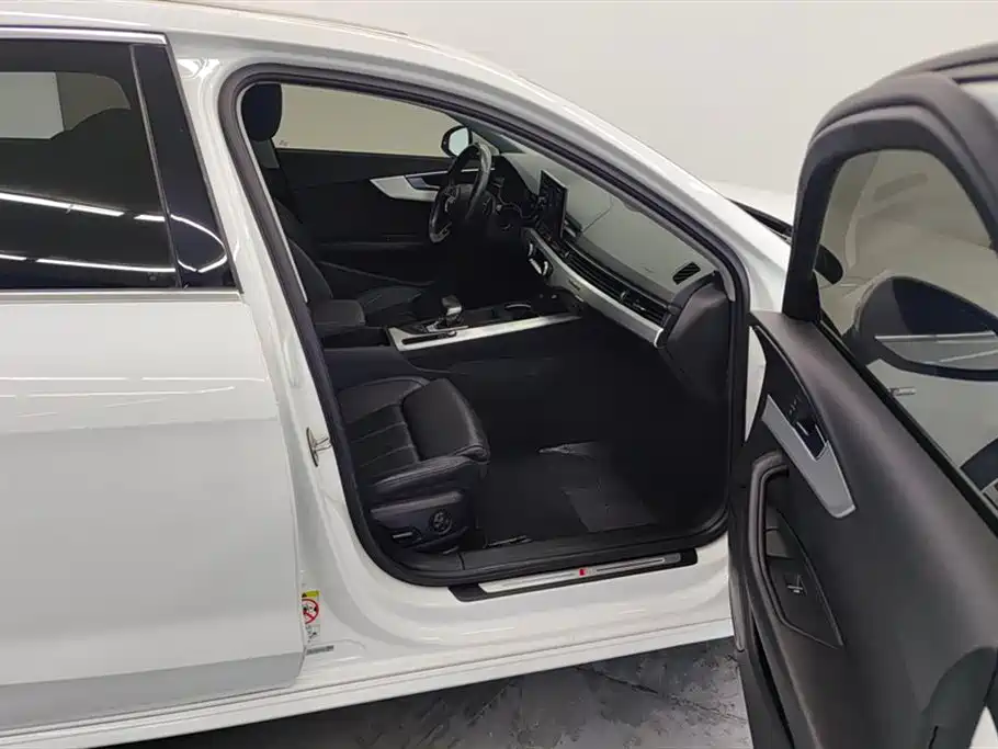 Audi A4L 2020 40 TFSI quattro Luxury Dynamic фото 8