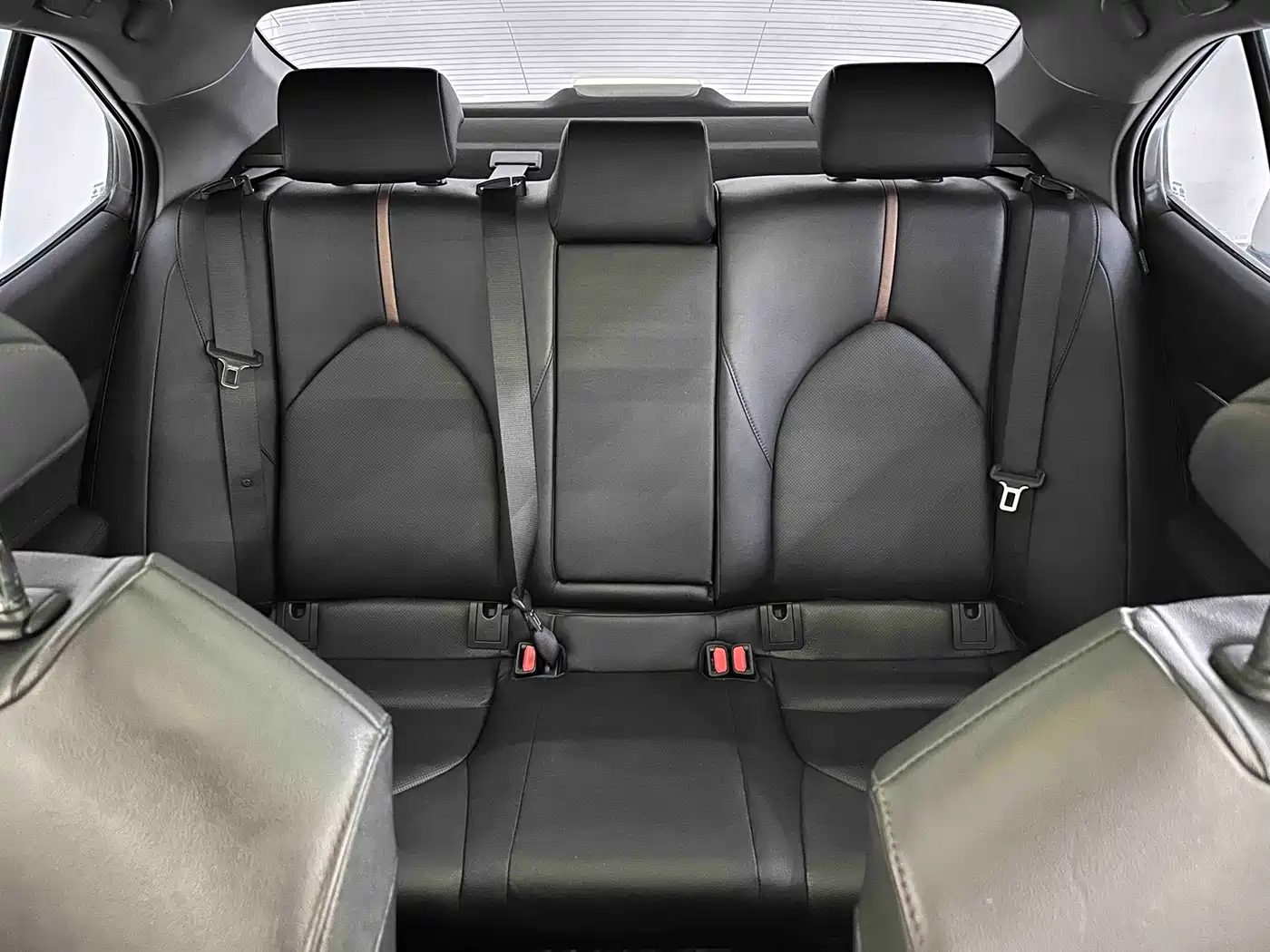 Toyota Camry 2023 2.5G Luxury Edition фото 10