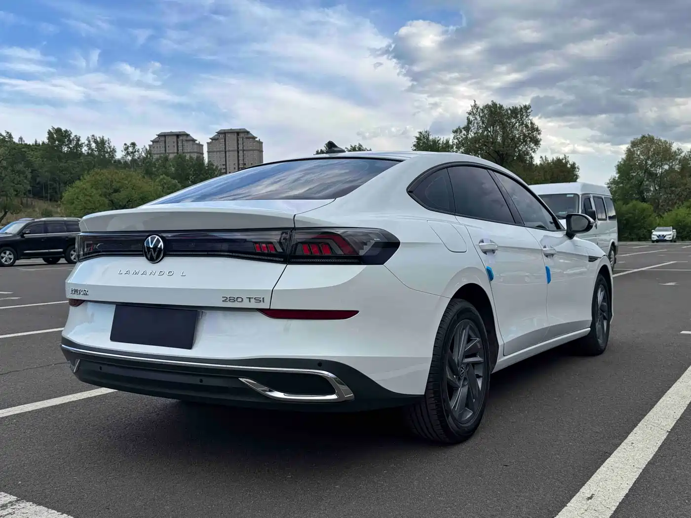 Volkswagen Lamando 2023 Lamando L 280TSI DSG Glamour Edition фото 6