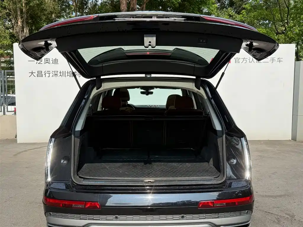 Audi Q7 2020 55 TFSI quattro S line Sport фото 9