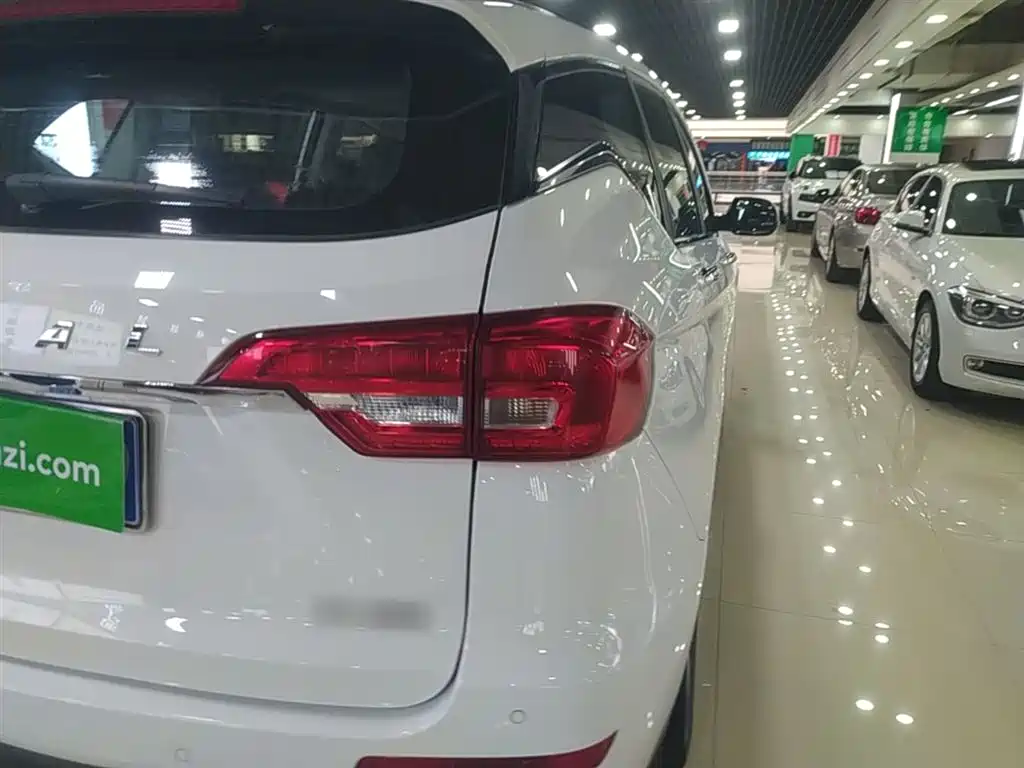Haval M6 2019 1.5T DCT 2WD Value Edition (China VI) фото 8