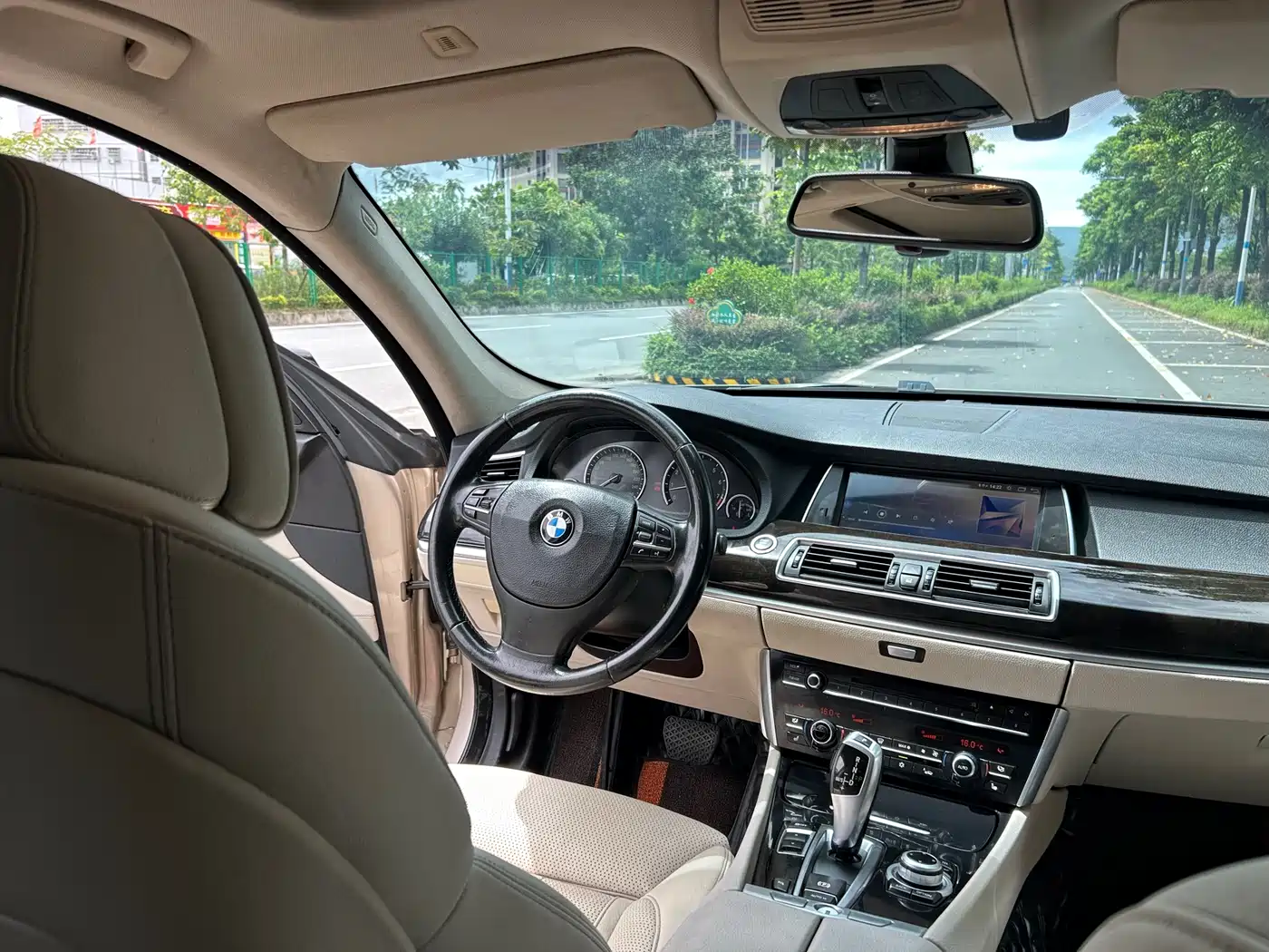 BMW 5 Series GT 2010 2010 535i Leading Model