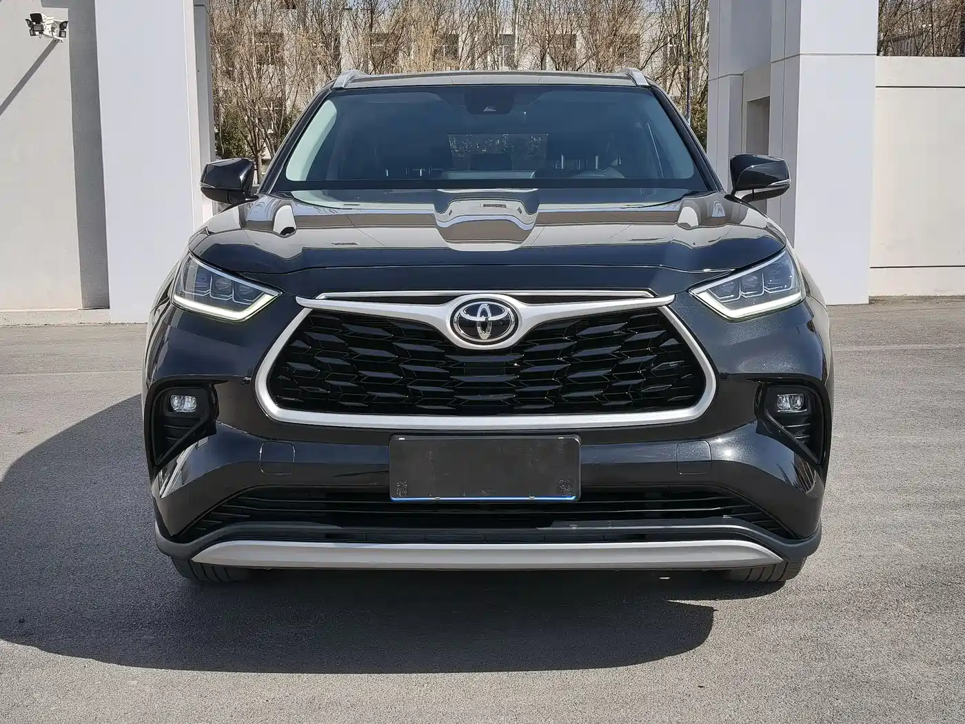 Toyota Highlander 2024 2.5L Smart Hybrid FWD Luxury 7-Seater фото 2