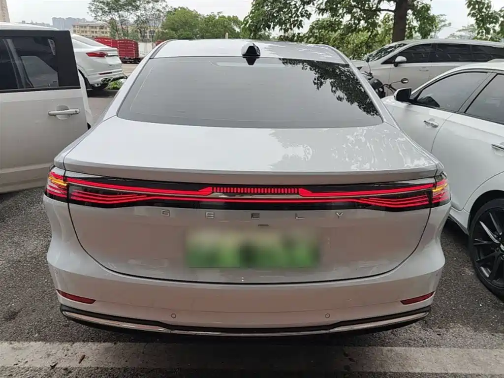 Geely Galaxy Galaxy A7 2025 EM-i фото 6