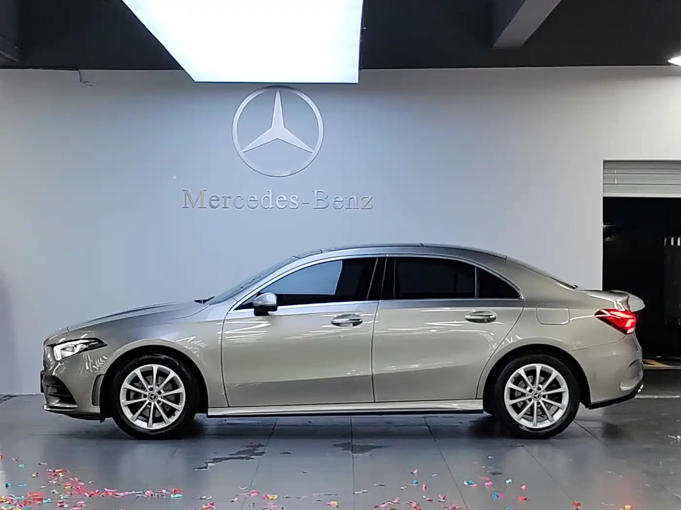 Mercedes-Benz A-Class 2021 A 200 L Sport Sedan Fashion Edition фото 4
