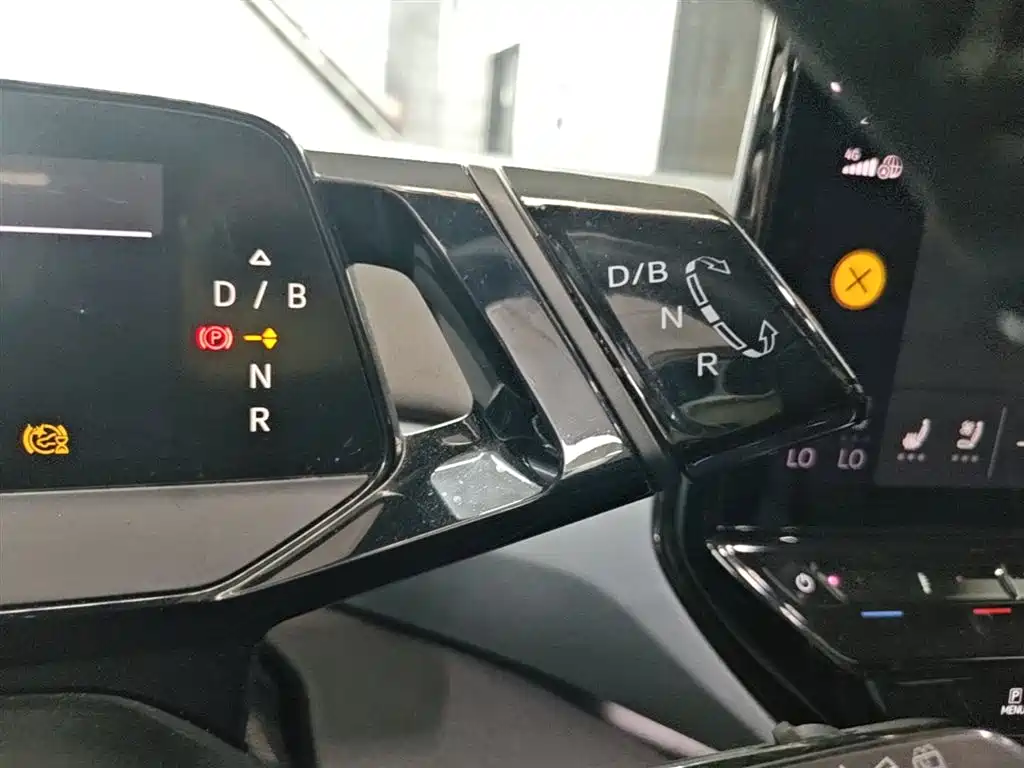 Volkswagen ID.4 X 2021 Pure+ Long Range Edition фото 14