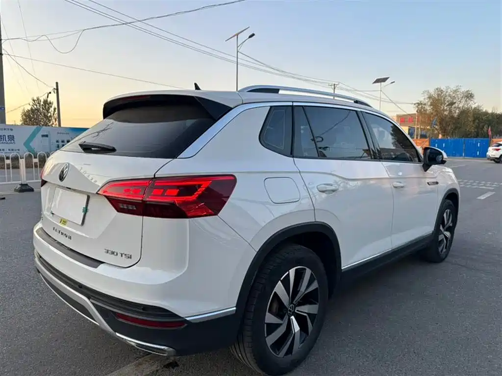 Volkswagen Tayron 2021 330TSI 2WD 3rd Anniversary Limited Edition фото 4