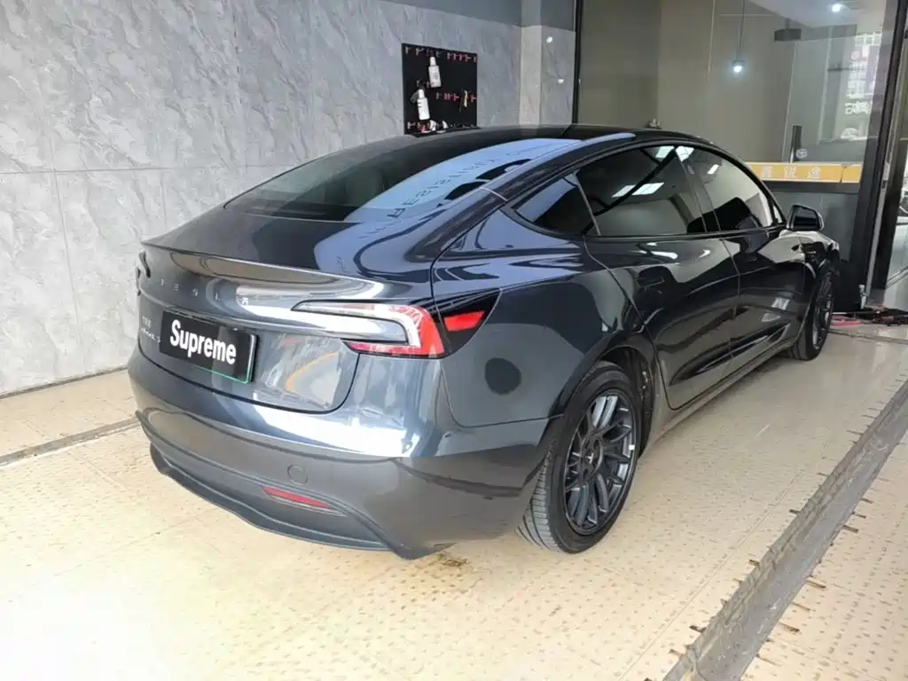 Фото 7 - Tesla Model 3