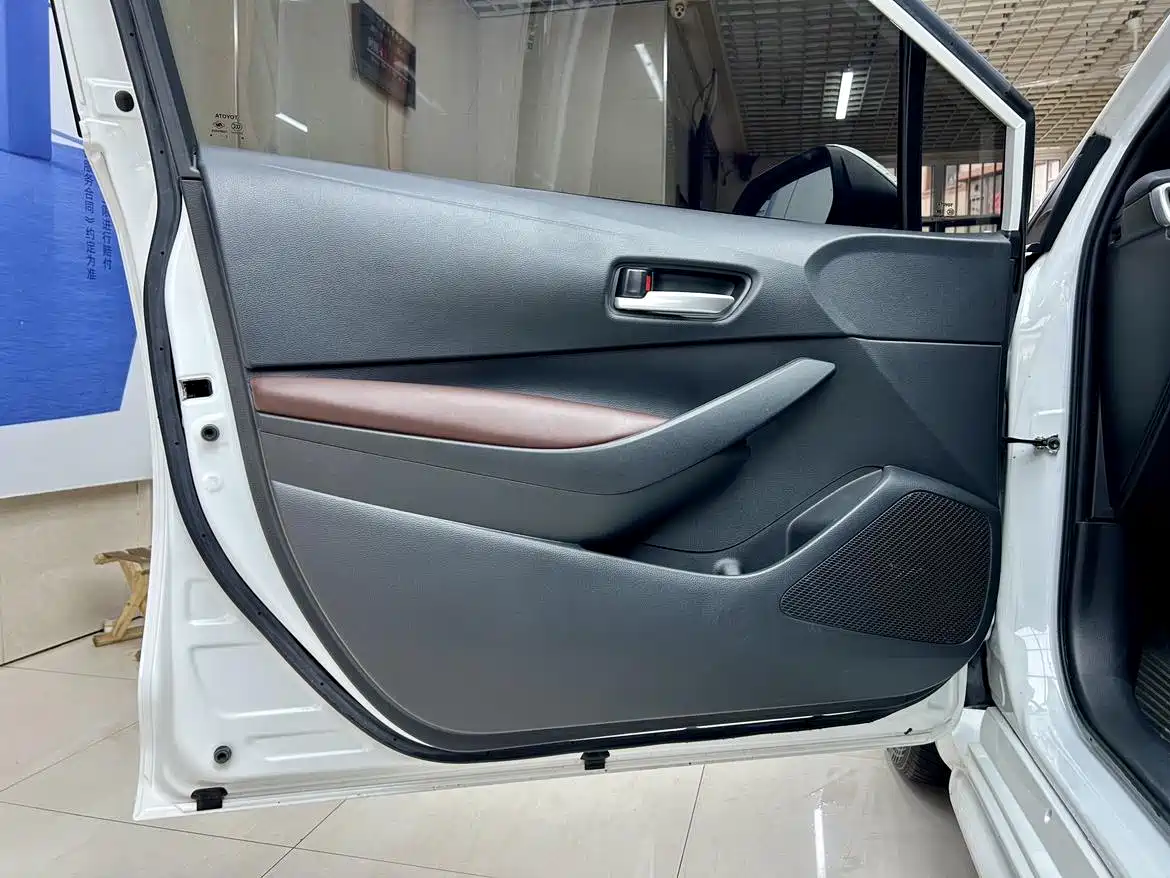 Toyota Levin 2022 185T CVT Luxury Edition фото 22