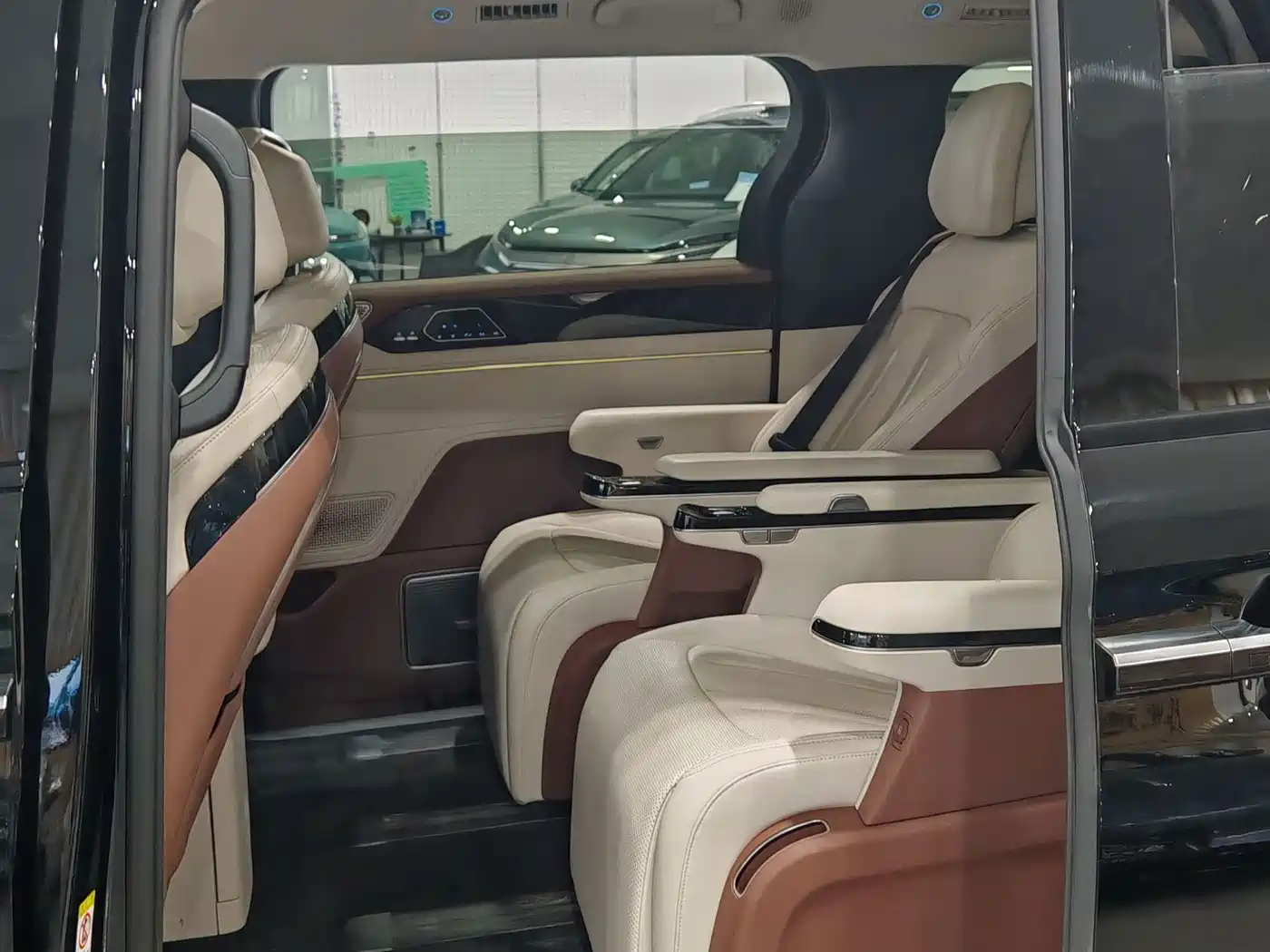 BYD Xia 2025 2025 DM-i 1.5T 180km Excellence