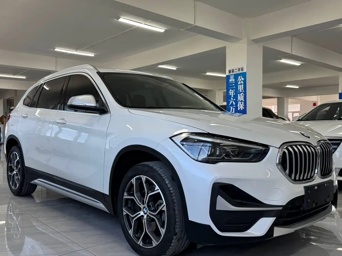 BMW X1 2022 sDrive20Li Fashion фото 3