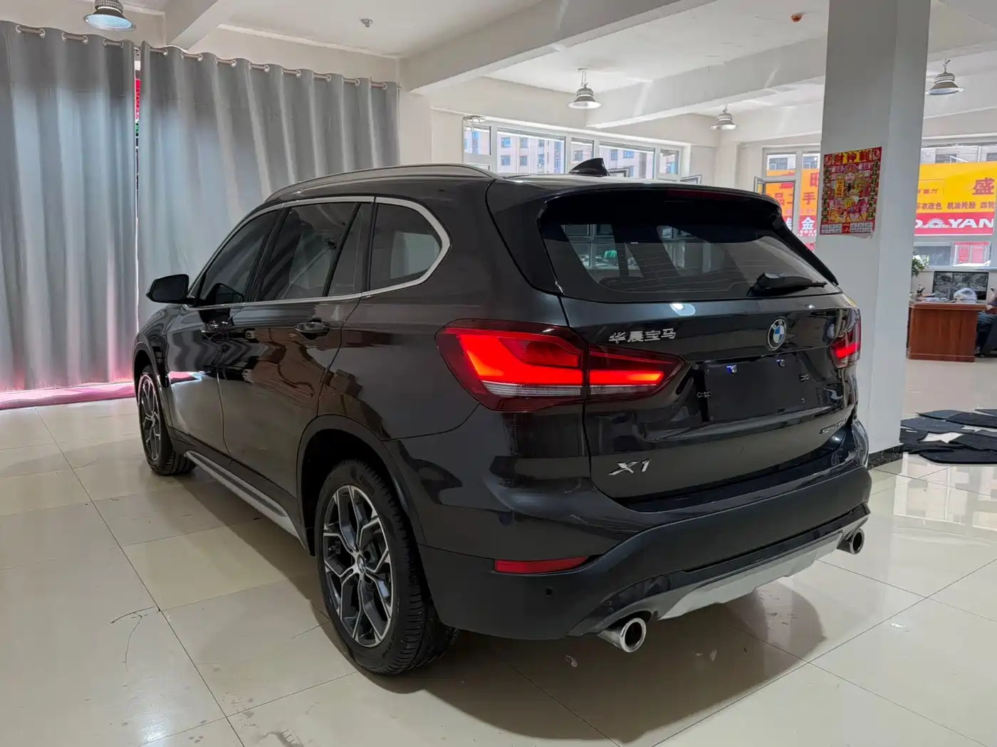 BMW X1 2022 sDrive20Li Fashion фото 4