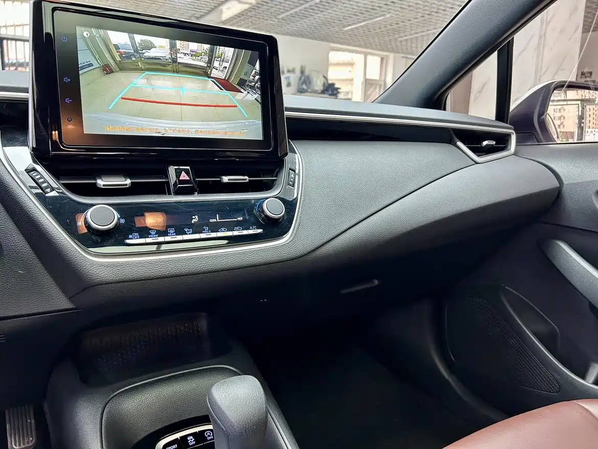 Toyota Levin 2022 185T CVT Luxury Edition фото 16