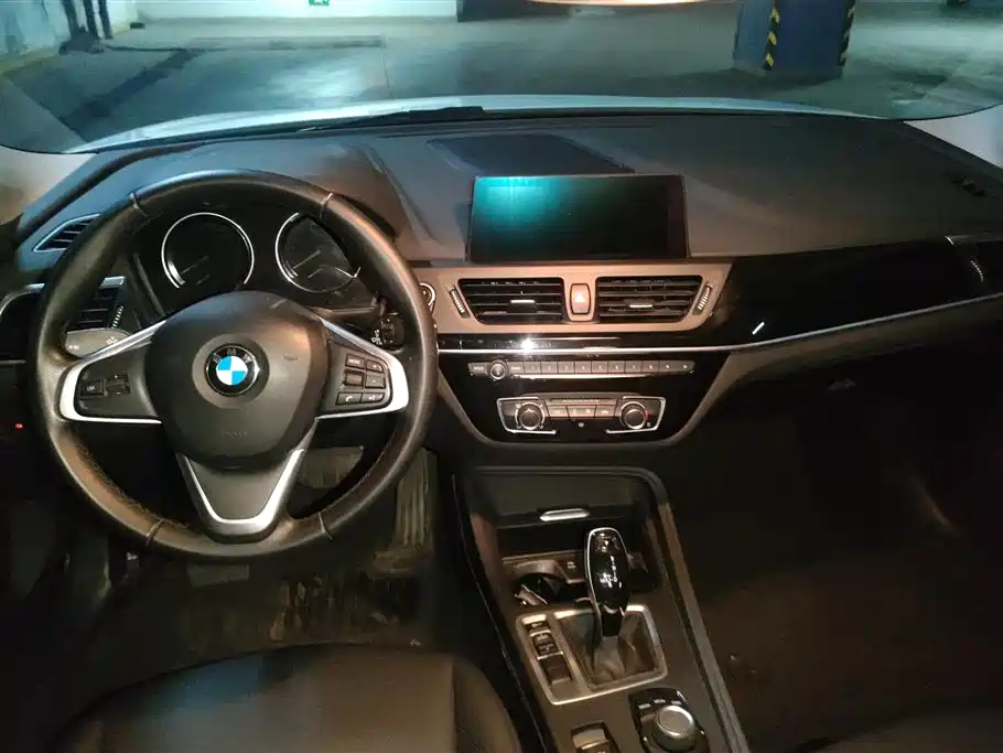 BMW 1 Series 2021 120i M Sport фото 12