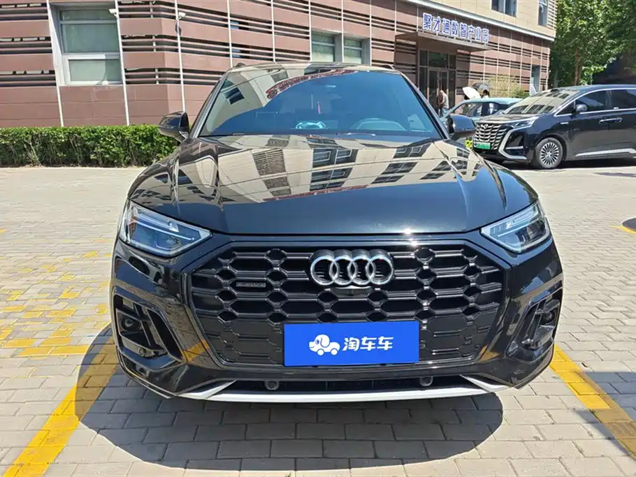 Audi Q5L 2024 Model 45 TFSI Luxury Dynamic фото 2