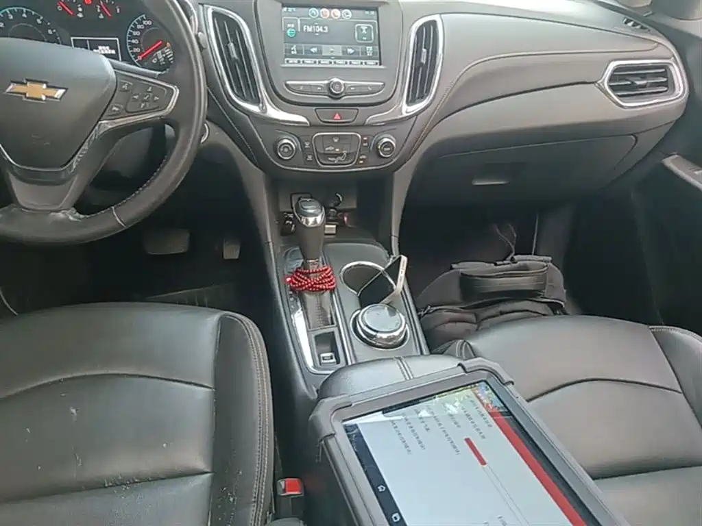 Chevrolet Equinox 2018 535T Automatic Galloping Edition фото 14
