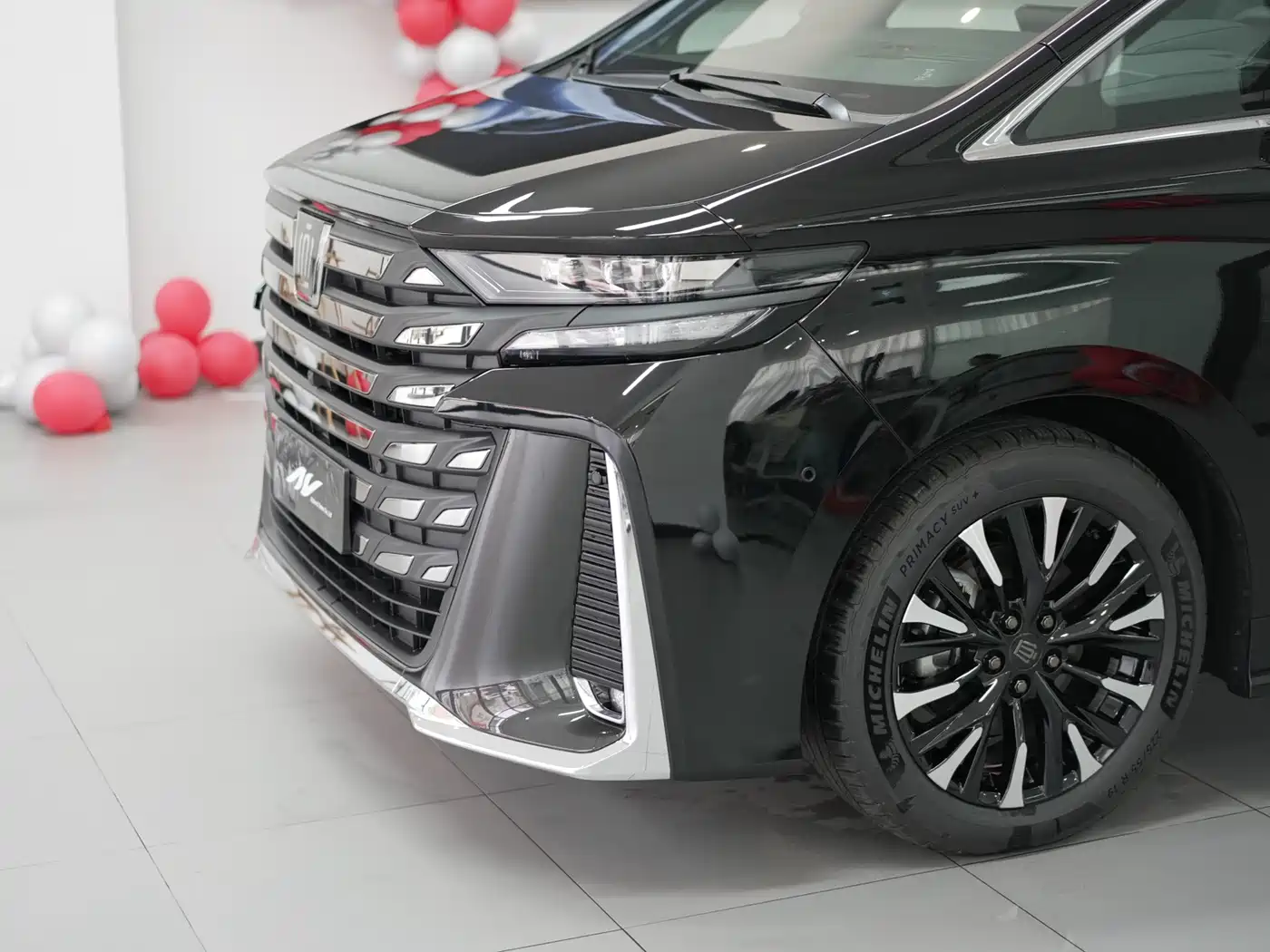 Toyota Vellfire 2024 Crown Hybrid 2.5L Premium Edition фото 2