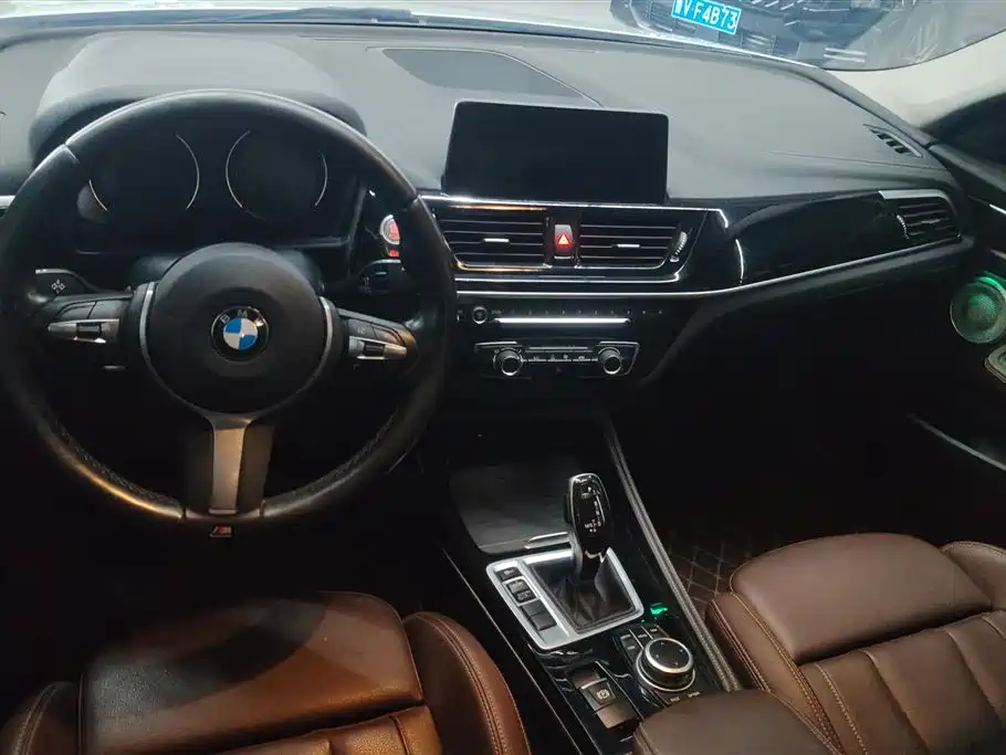 BMW 1 Series 2021 125i M Sport Black Night Edition фото 12