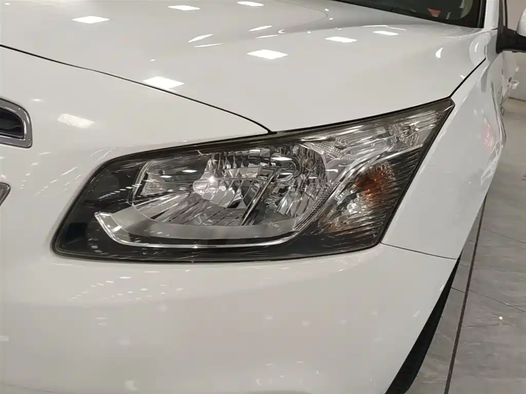 Chevrolet Cruze 2015 1.5L Classic SE AT фото 24