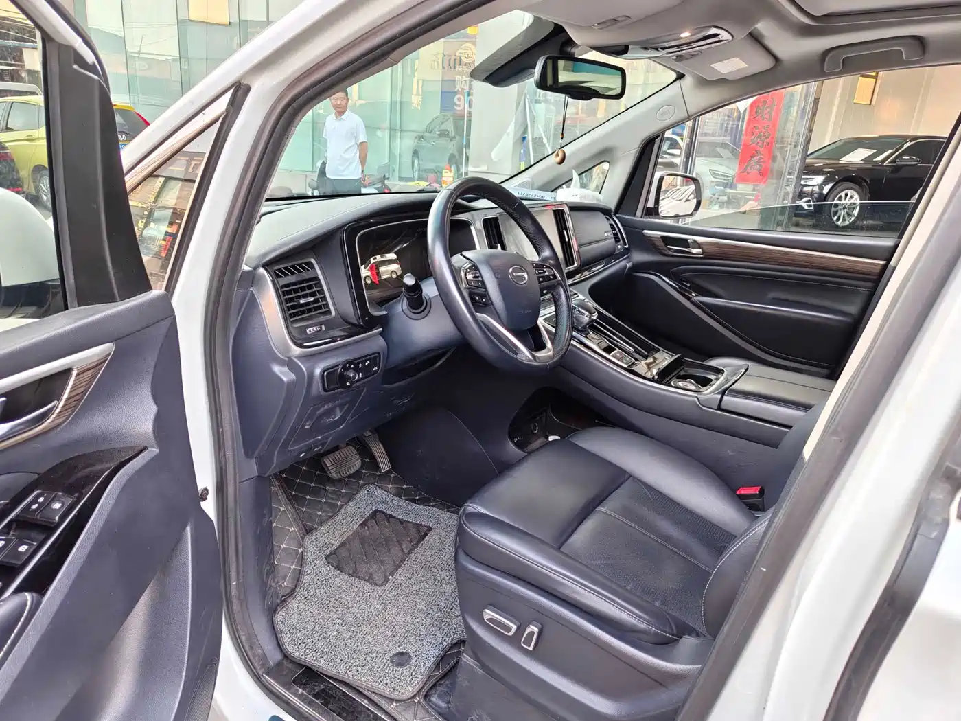 GAC Trumpchi Trumpchi M8 2021 Leading Show Series 390T Prestige Edition фото 4