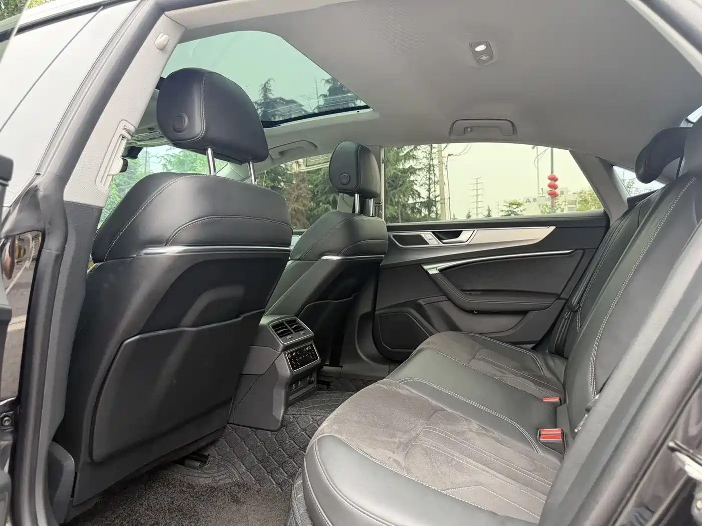 Audi A7L 2024 45 TFSI Luxury фото 10