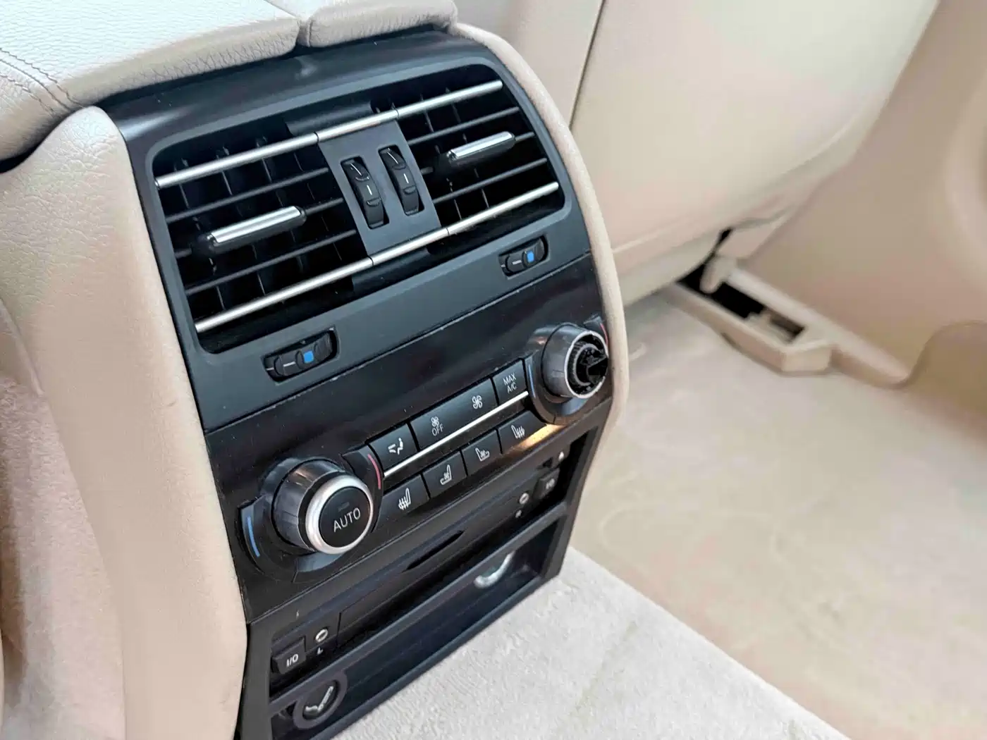 BMW 7 Series 2011 730Li Elegance фото 18