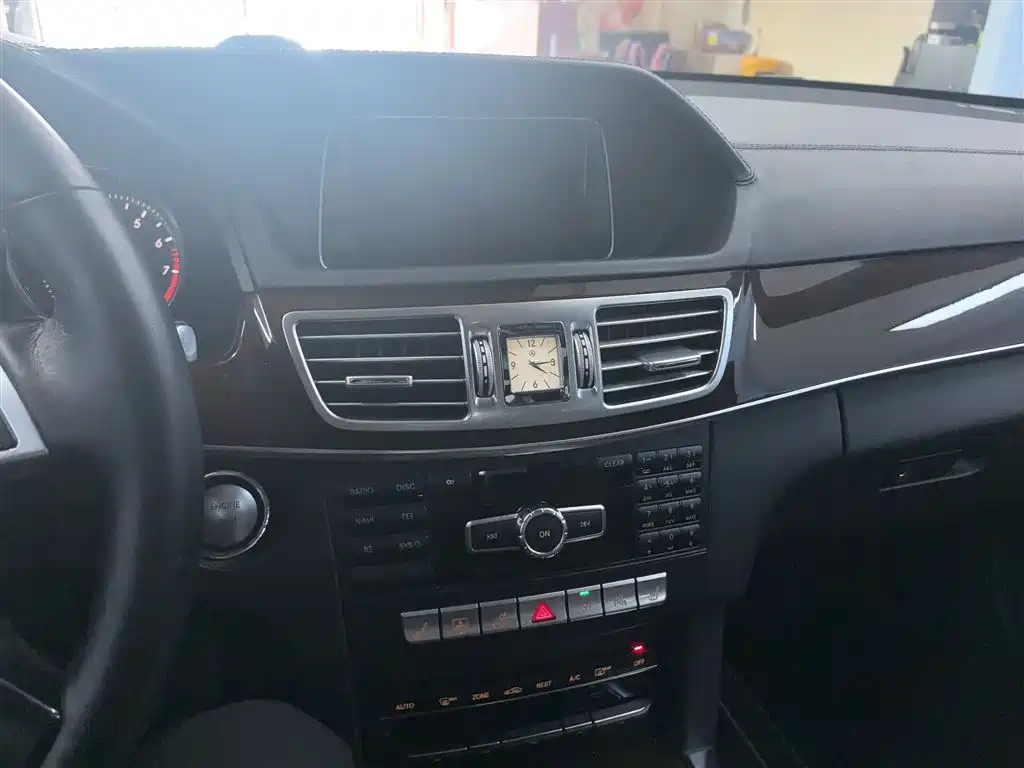 Mercedes-Benz E-Class 2015 E 320 L 4MATIC фото 9