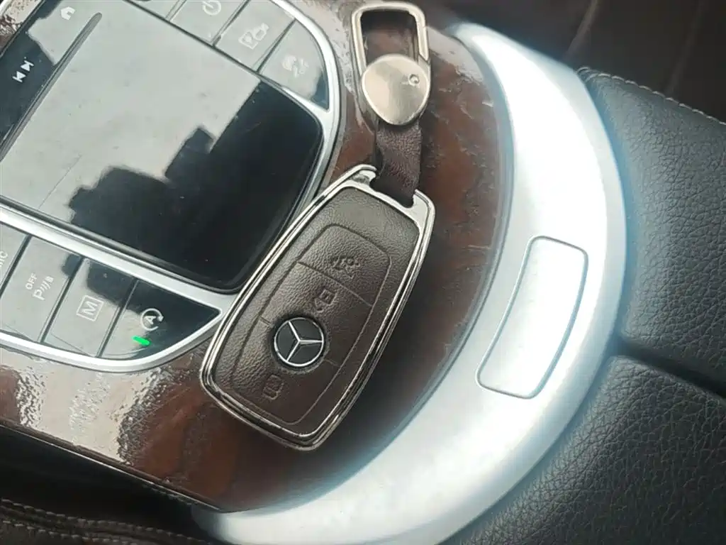 Mercedes-Benz GLC 2020 Facelift GLC 300 L 4MATIC Dynamic фото 9