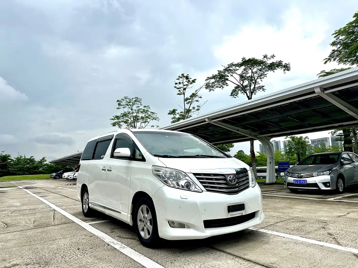 Toyota Alphard 2010 2011 Model 2.4L Luxury