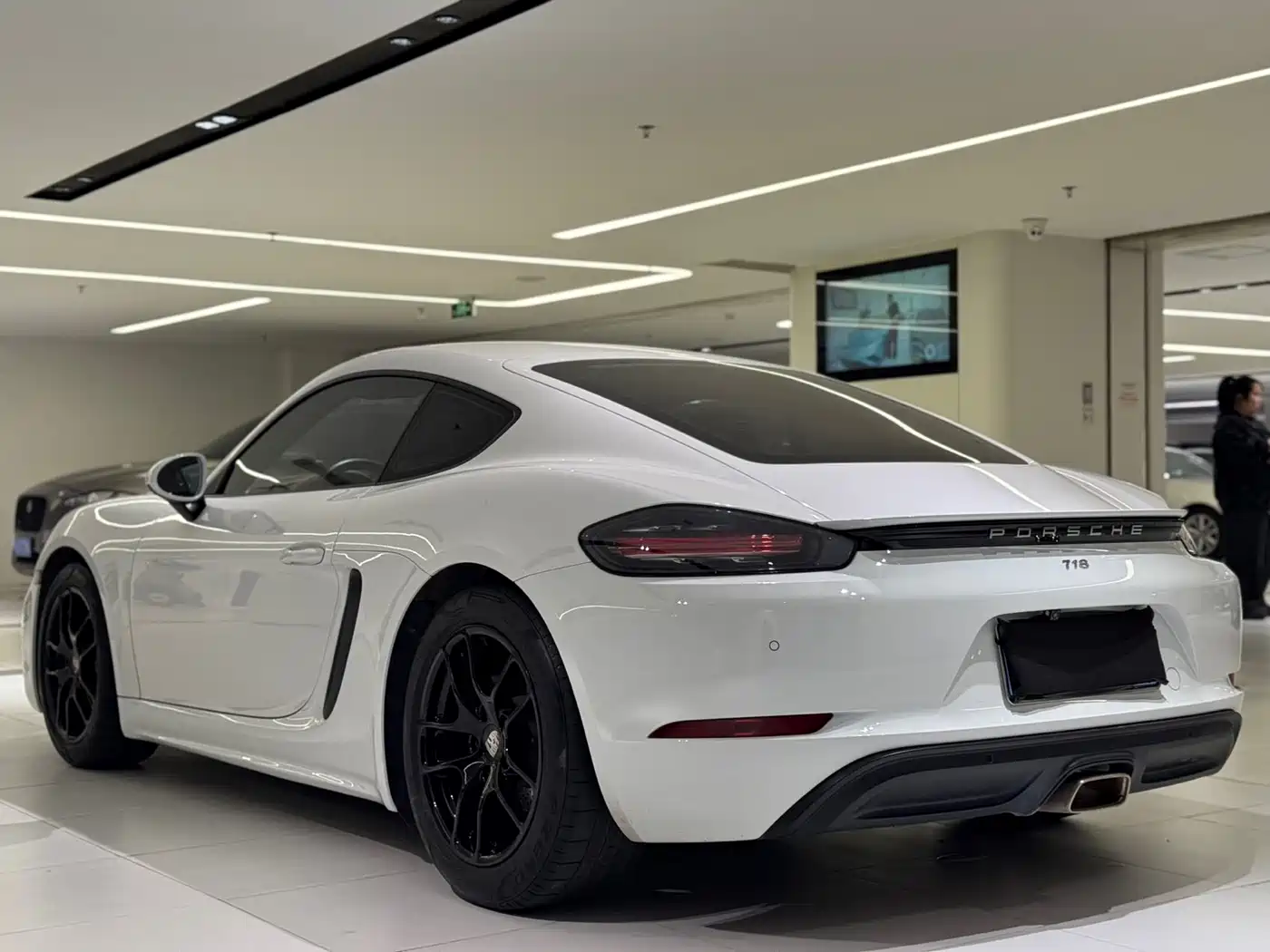 Porsche 718 2020 Cayman 2.0T фото 9