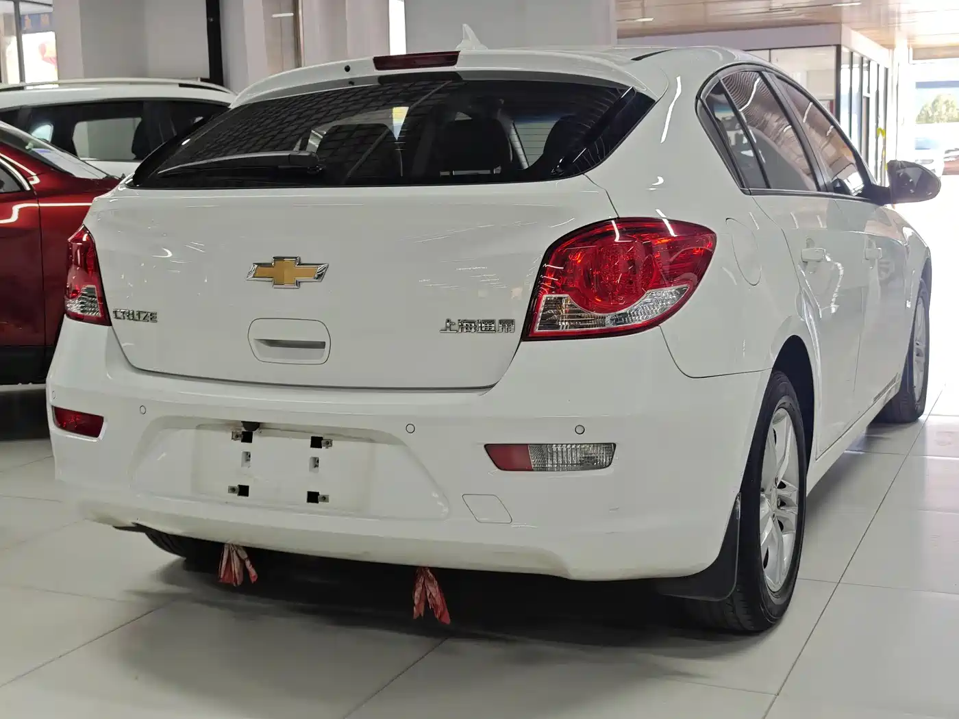 Chevrolet Cruze 2013 Hatchback 1.6L Manual Luxury фото 4