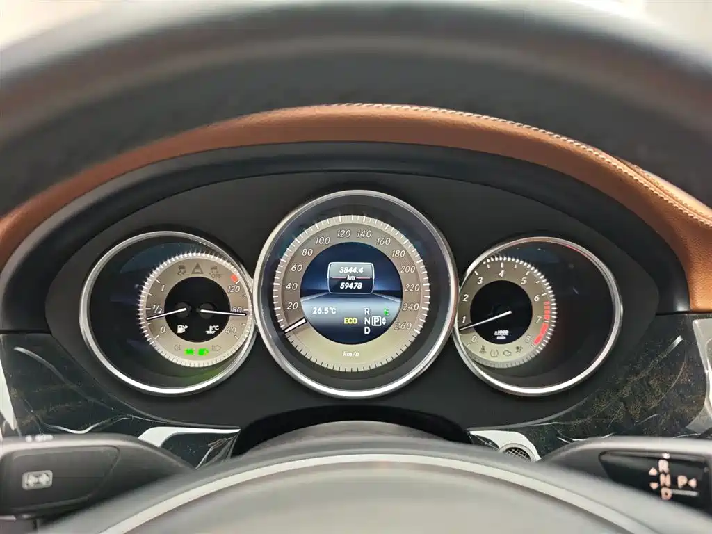 Mercedes-Benz CLS 2015 CLS 260 фото 10