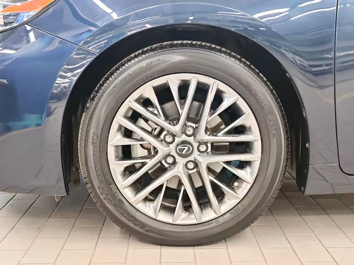 Lexus ES 2015 200 Elite Edition фото 4