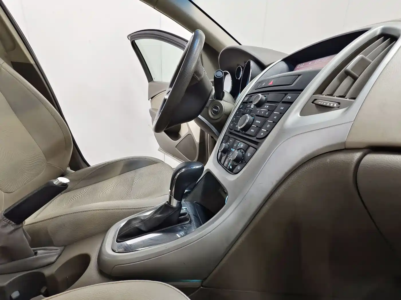 Buick Excelle 2013 GT 1.6L Automatic Fashion Edition фото 15