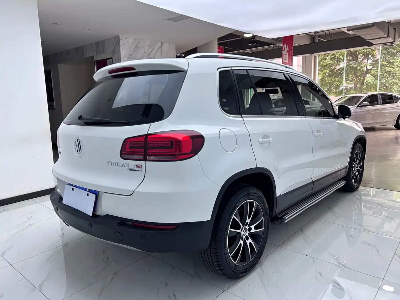 Volkswagen Tiguan 2013 1.8TSI Auto 4WD Luxury фото 7