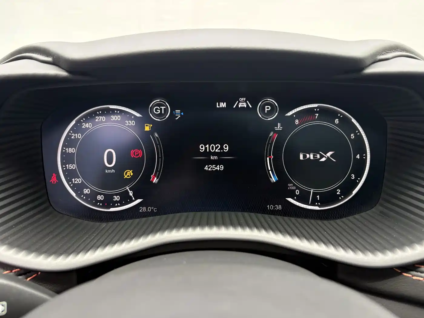 Aston Martin DBX 2022 2020 4.0T V8