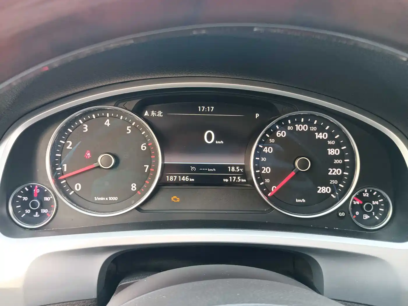 Volkswagen Touareg 2011 3.0TSI Luxury фото 16