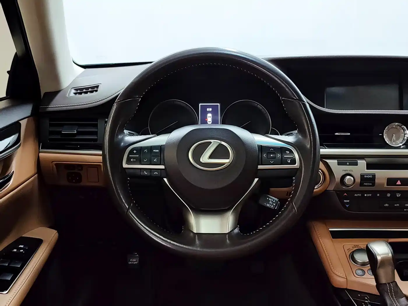 Lexus ES 2015 200 Elite Edition фото 18