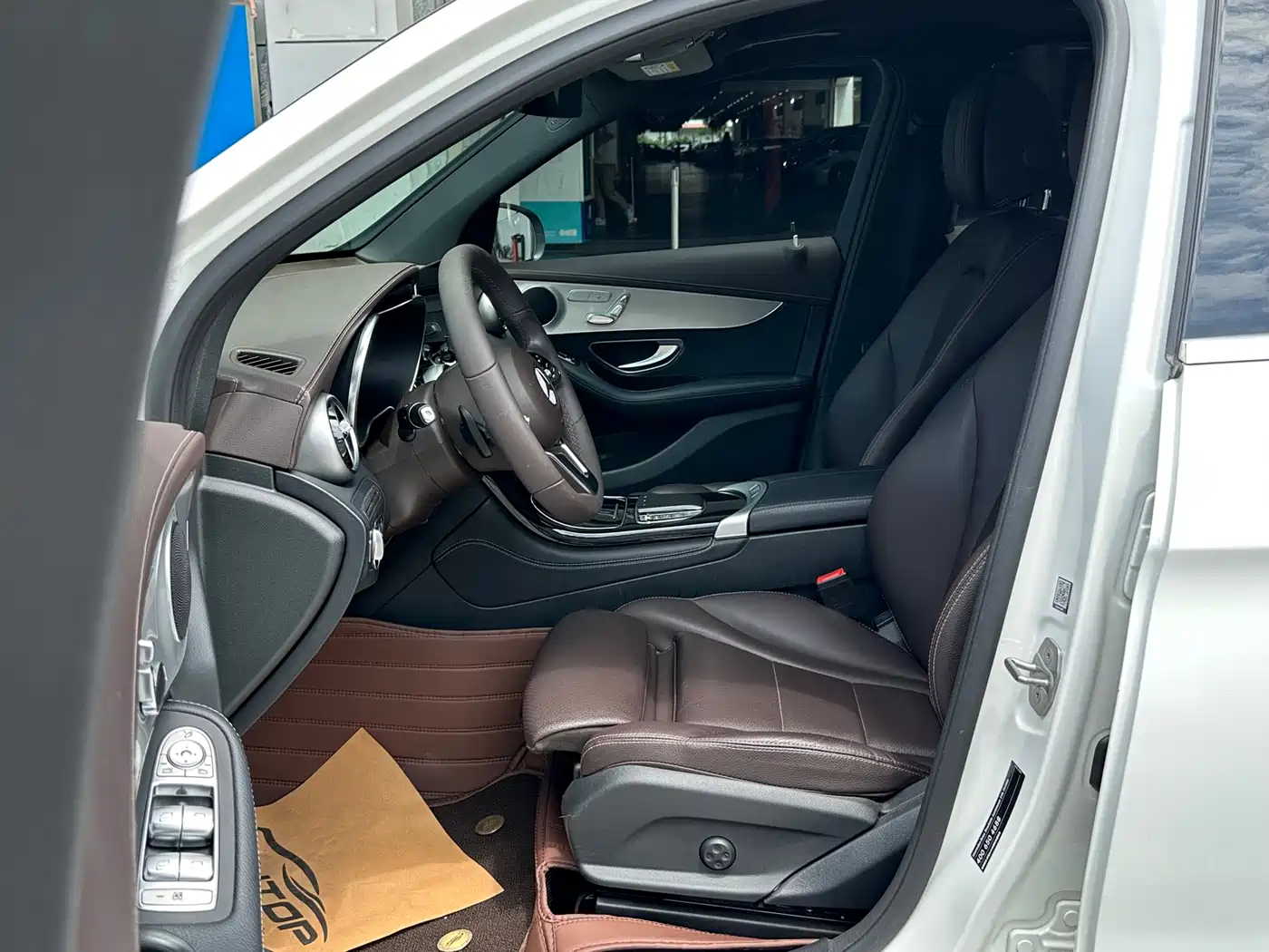 Mercedes-Benz GLC 2021 GLC 260 L 4MATIC Sporty фото 3