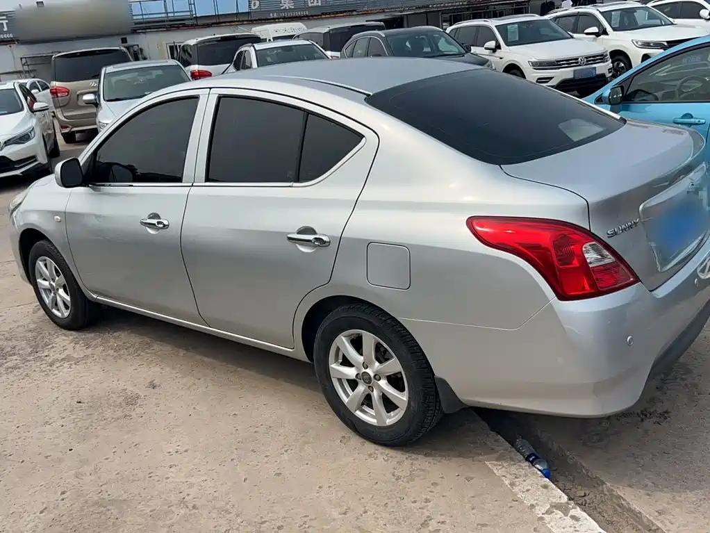 Nissan Sunny 2016 2015 1.5XE Manual Elite