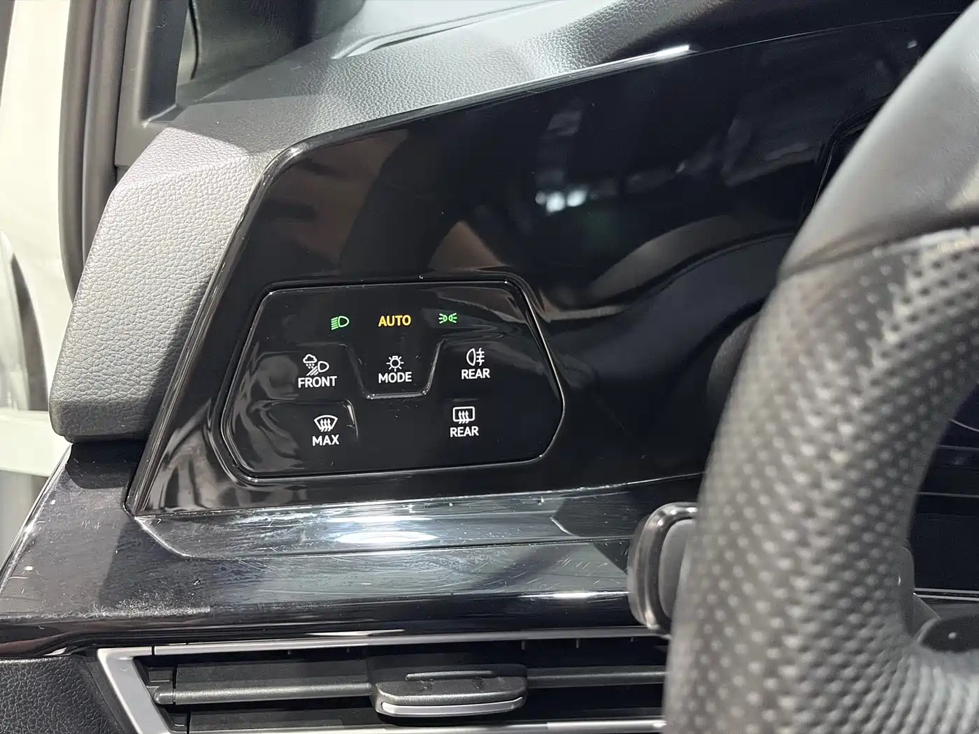 Volkswagen Golf 2023 280TSI DSG R-Line Lite фото 16