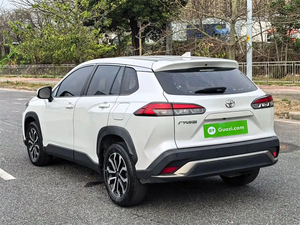Toyota Frontlander 2022 2.0L CVT Luxury Edition фото 25