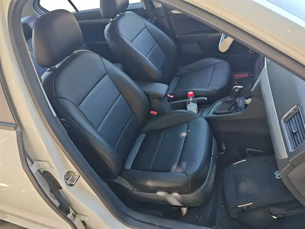 Volkswagen Lavida 2018 Classic 1.5L Automatic Trend China VI фото 25