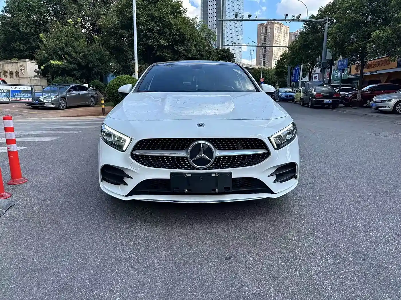 Mercedes-Benz A-Class 2020 Facelift A 200 L Sport Sedan Fashion фото 2
