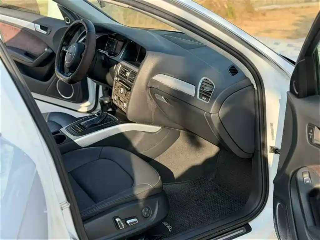Audi A4L 2013 35 TFSI Automatic Standard фото 4